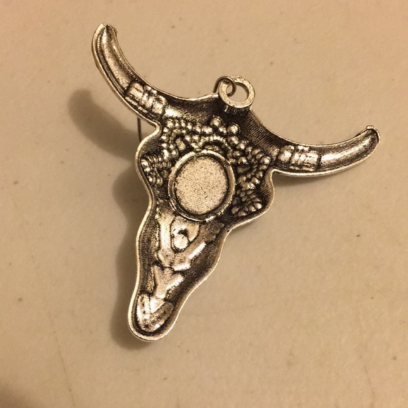 Bull Head Western Ivory Earrings - Picture 4 of 4